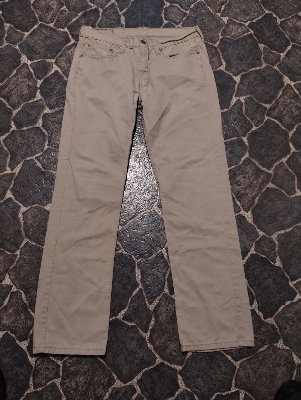 LEVIS 514 Mens Slim Fit khaki color jeans 33 " x 32 "